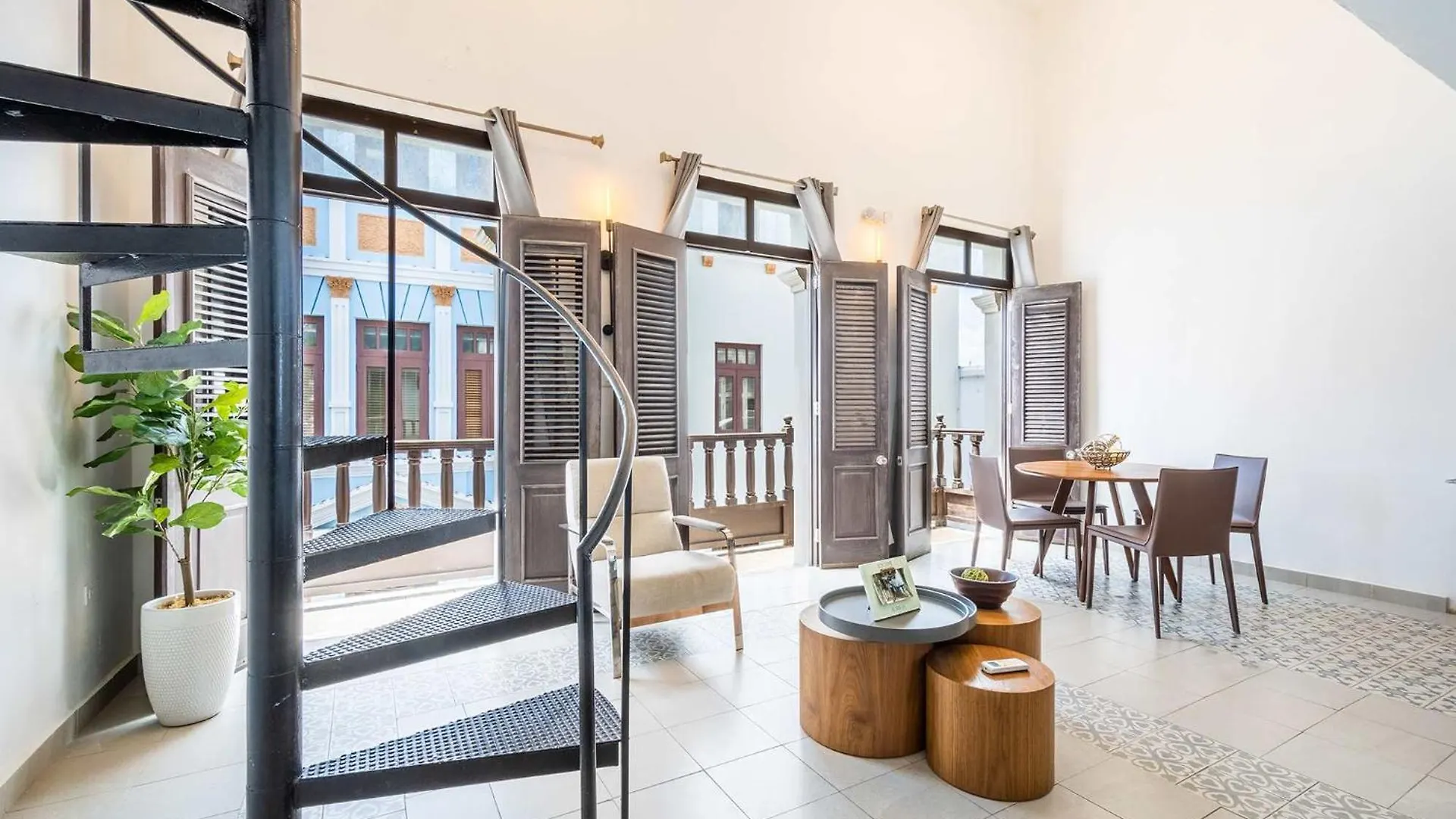 Casa Las Ruinas 2 BR Family Loft Apt with Balcony San Juan 0*,